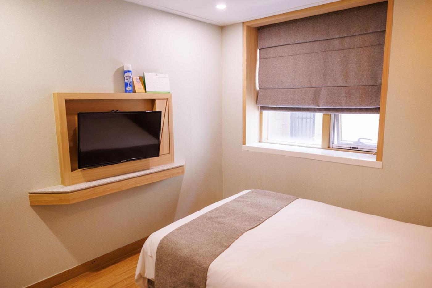 สตาซ โฮเต็ล เชจู โรเบโร Hotel เมืองเชจู ภายนอก รูปภาพ
